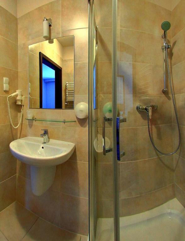 Hotel Camelot Szczawno-Zdroj Szoba fotó