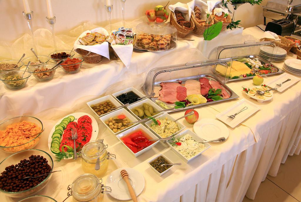Hotel Camelot Szczawno-Zdroj Kültér fotó