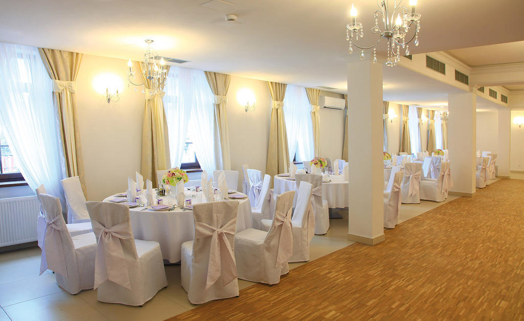 Hotel Camelot Szczawno-Zdroj Kültér fotó