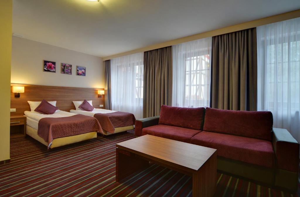 Hotel Camelot Szczawno-Zdroj Kültér fotó