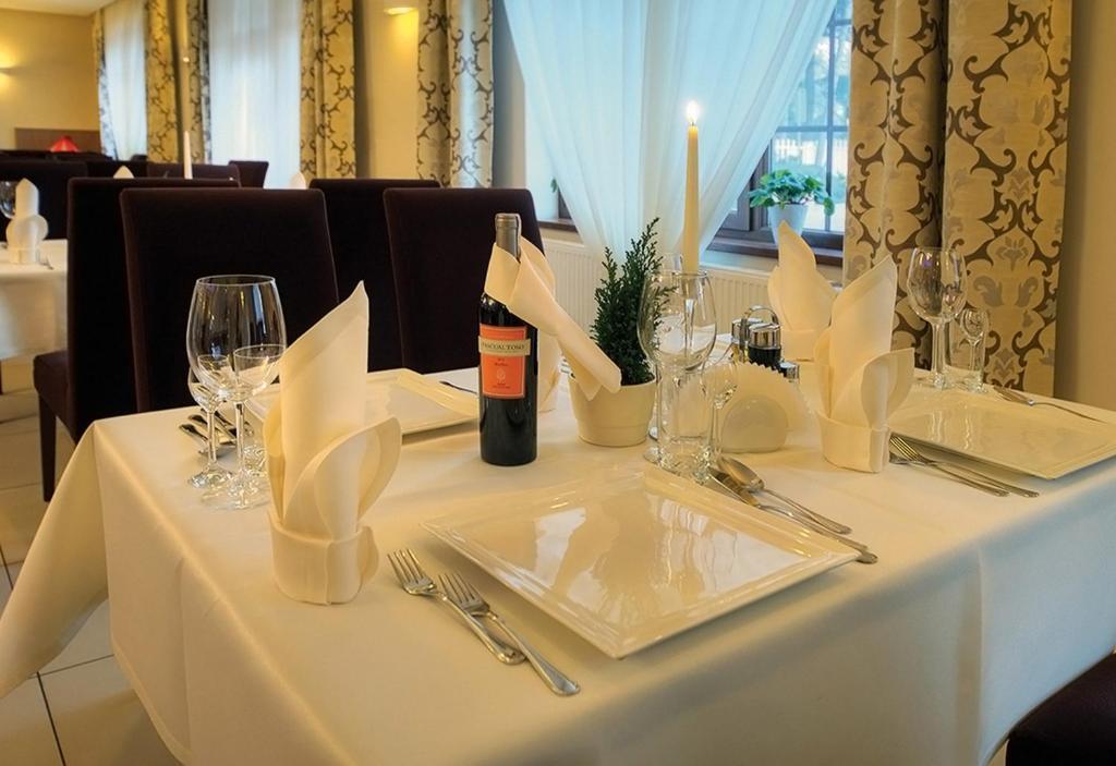 Hotel Camelot Szczawno-Zdroj Kültér fotó